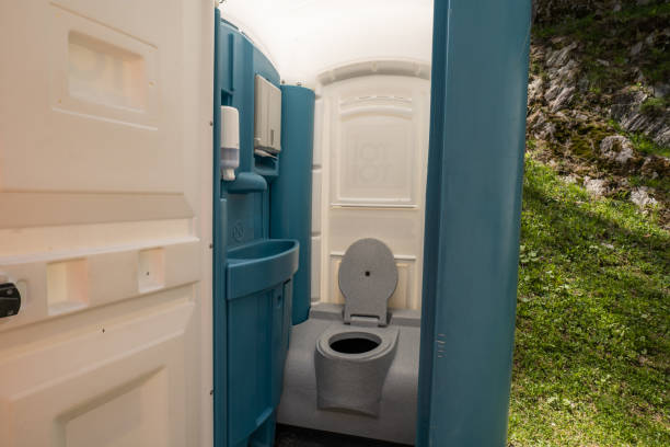 Best ADA-Compliant Portable Toilet Rental  in Lazy Mountain, AK